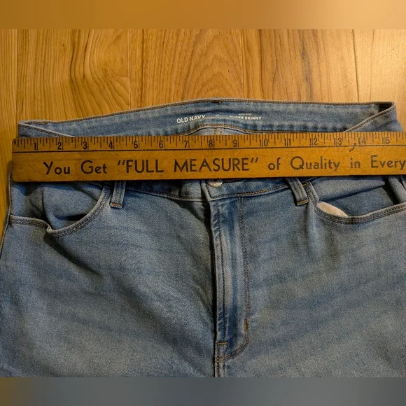 Old Navy "High Rise Super Skinny" Medium Wash Jeans - Picture 11 of 12